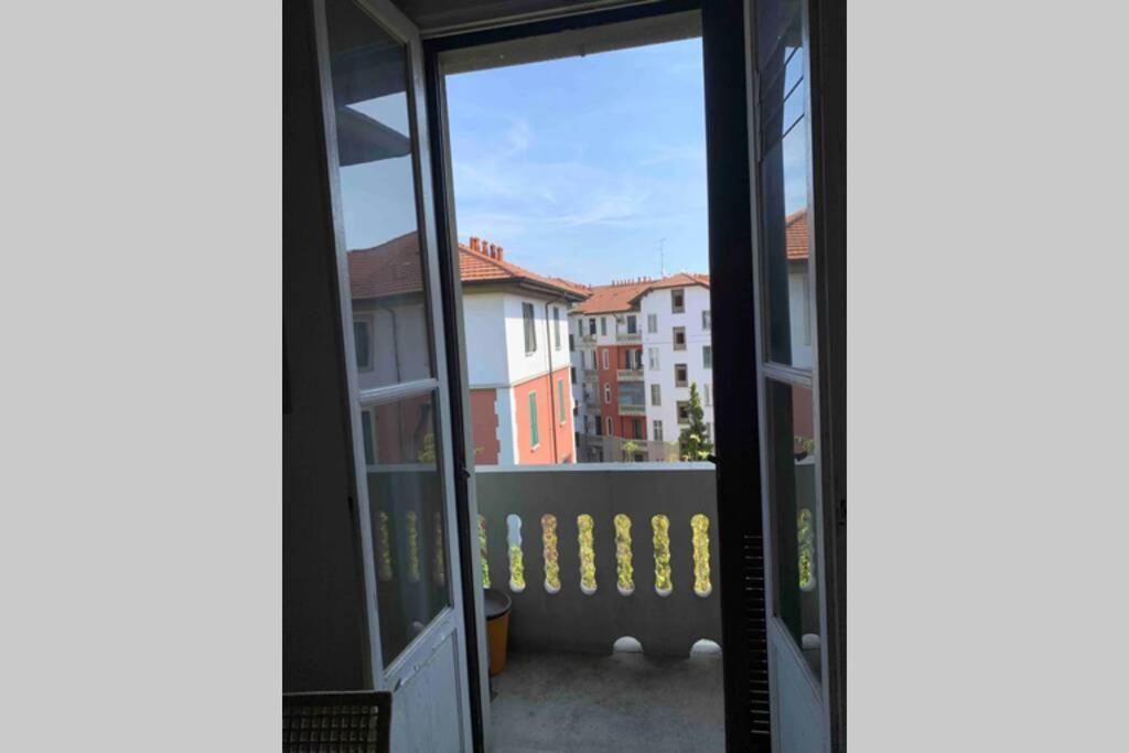 Appartamento Splendido Con Tutti Servizi In Zona Navigli Мілан Екстер'єр фото